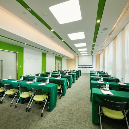 Holiday Inn Express Leshan City Square By Ihg High Speed Rail And Leshan Giant Buddha Exterior foto